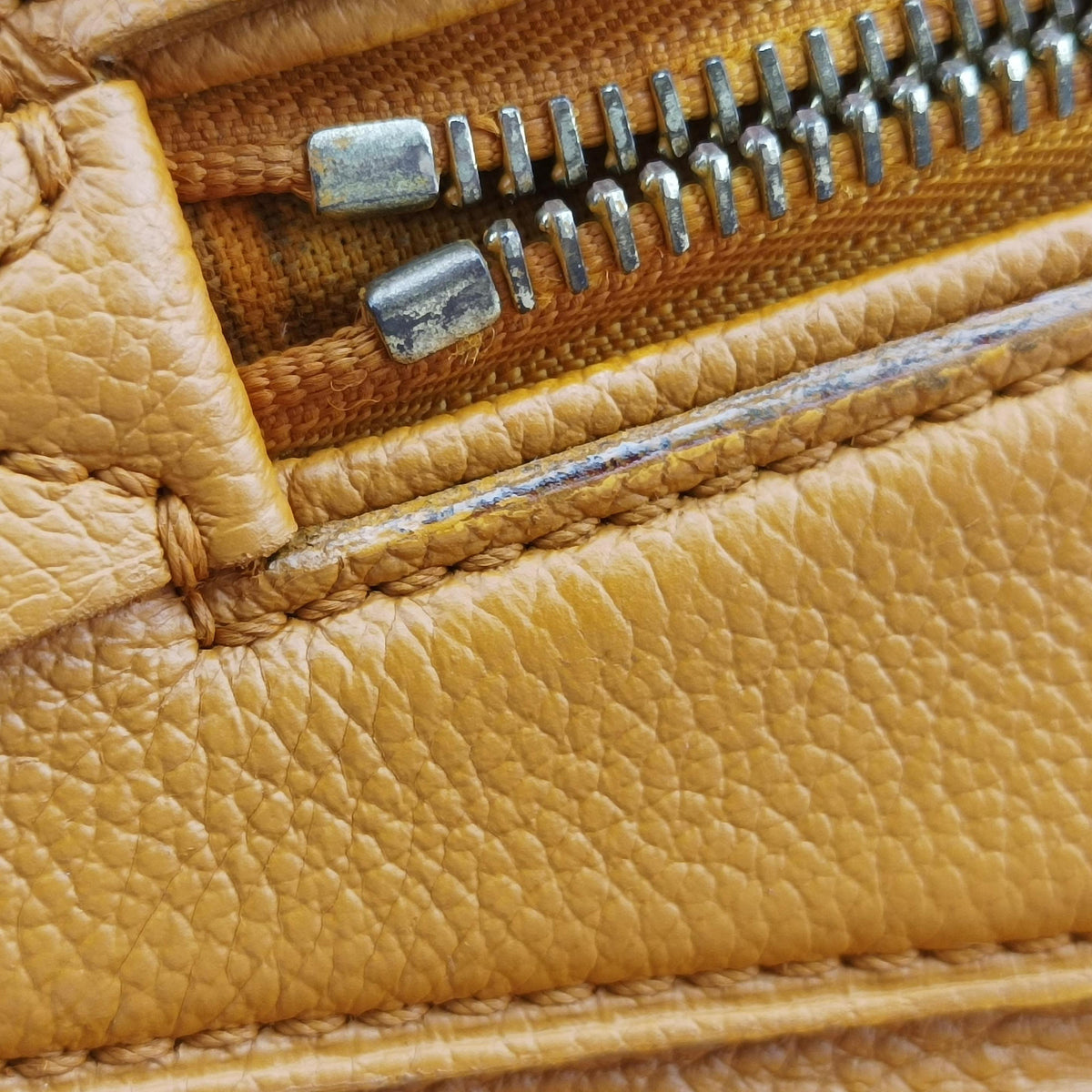 Lumineuse PM saffron Monogram Empreinte M94324 TR2173ルミューズPM サフラン モノグラムアンプラント M94324 TR2173