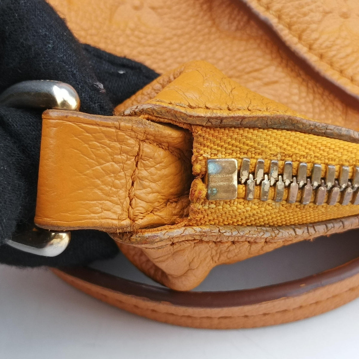 Lumineuse PM saffron Monogram Empreinte M94324 TR2173ルミューズPM サフラン モノグラムアンプラント M94324 TR2173