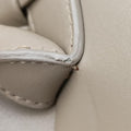 The Arco Briefcase khaki lambskin B09132339Xザ アルコ ブリーフケース カーキ ラムスキン B09132339X