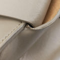 The Arco Briefcase khaki lambskin B09132339Xザ アルコ ブリーフケース カーキ ラムスキン B09132339X