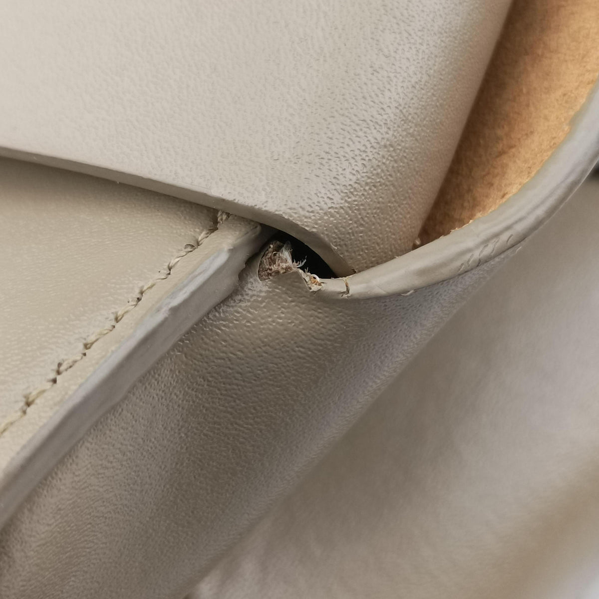 The Arco Briefcase khaki lambskin B09132339Xザ アルコ ブリーフケース カーキ ラムスキン B09132339X