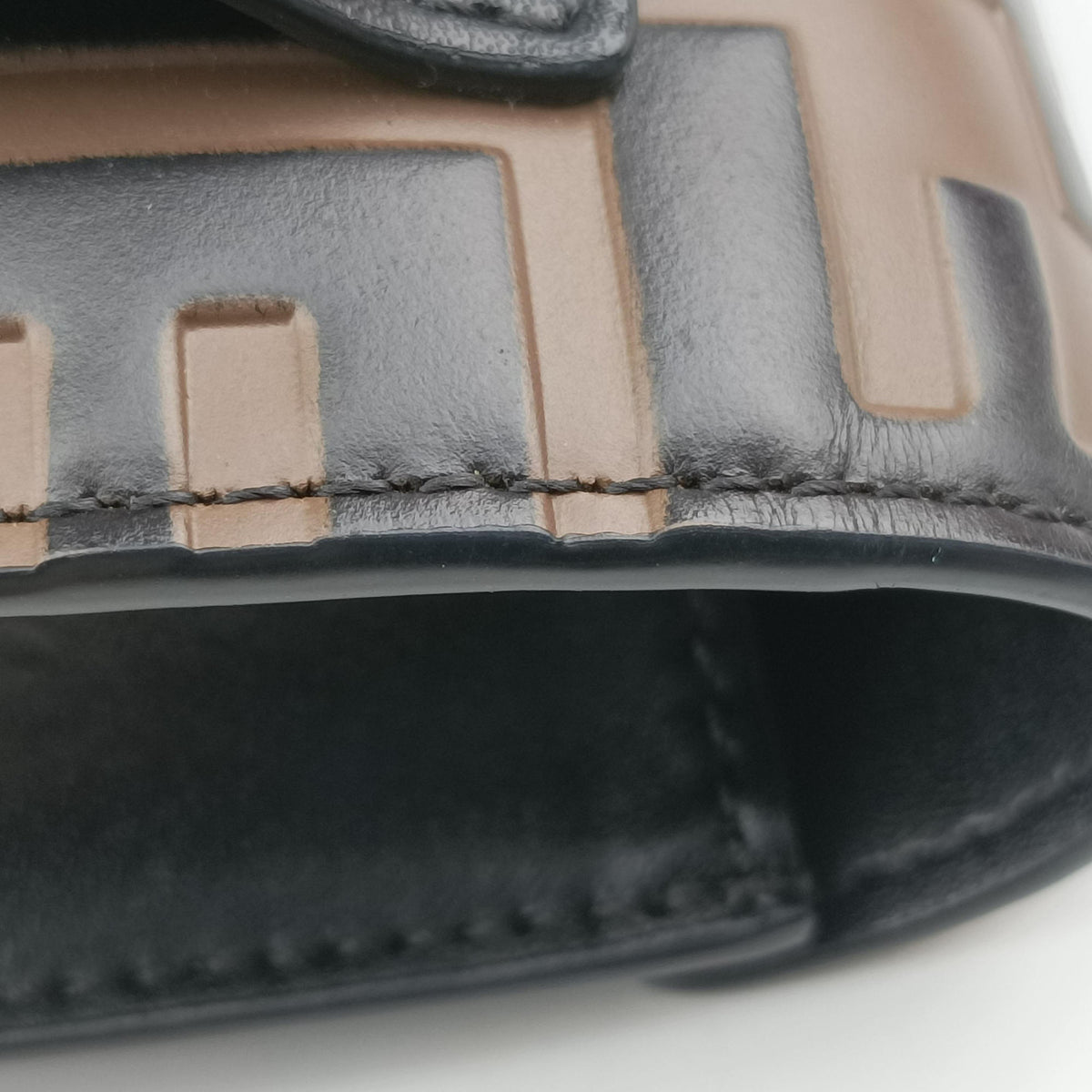 F is Brown×black Leather 8BM005 8BM005 A659 198-8210エフ イズ ブラウン×ブラック レザー 8BM005 8BM005 A659 198-8210