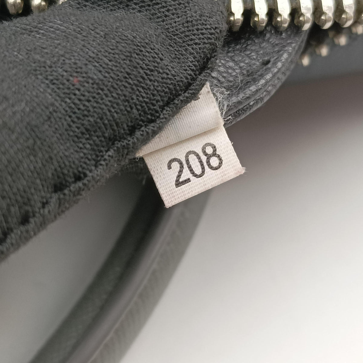 business bag briefcase Grey x Navy SAFFIANO Leather 2VE363 7/A 208ビジネスバッグ ブリーフケース グレー x ネイビー サフィアーノレザー 2VE363 7/A 208