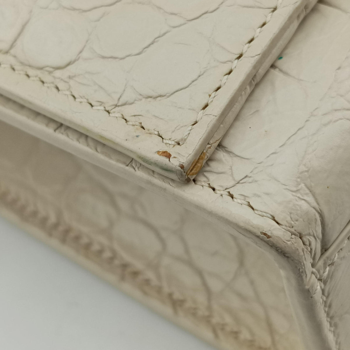 KATE Beige Leather 354119 CLD354119.0116ケイト ベージュ レザー 354119 CLD354119.0116