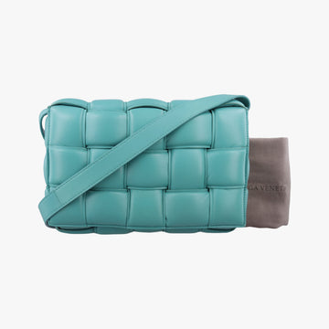 Padded Cassette Blue lambskin 591970 B09024081Nパデッド カセット ブルー ラムスキン 591970 B09024081N