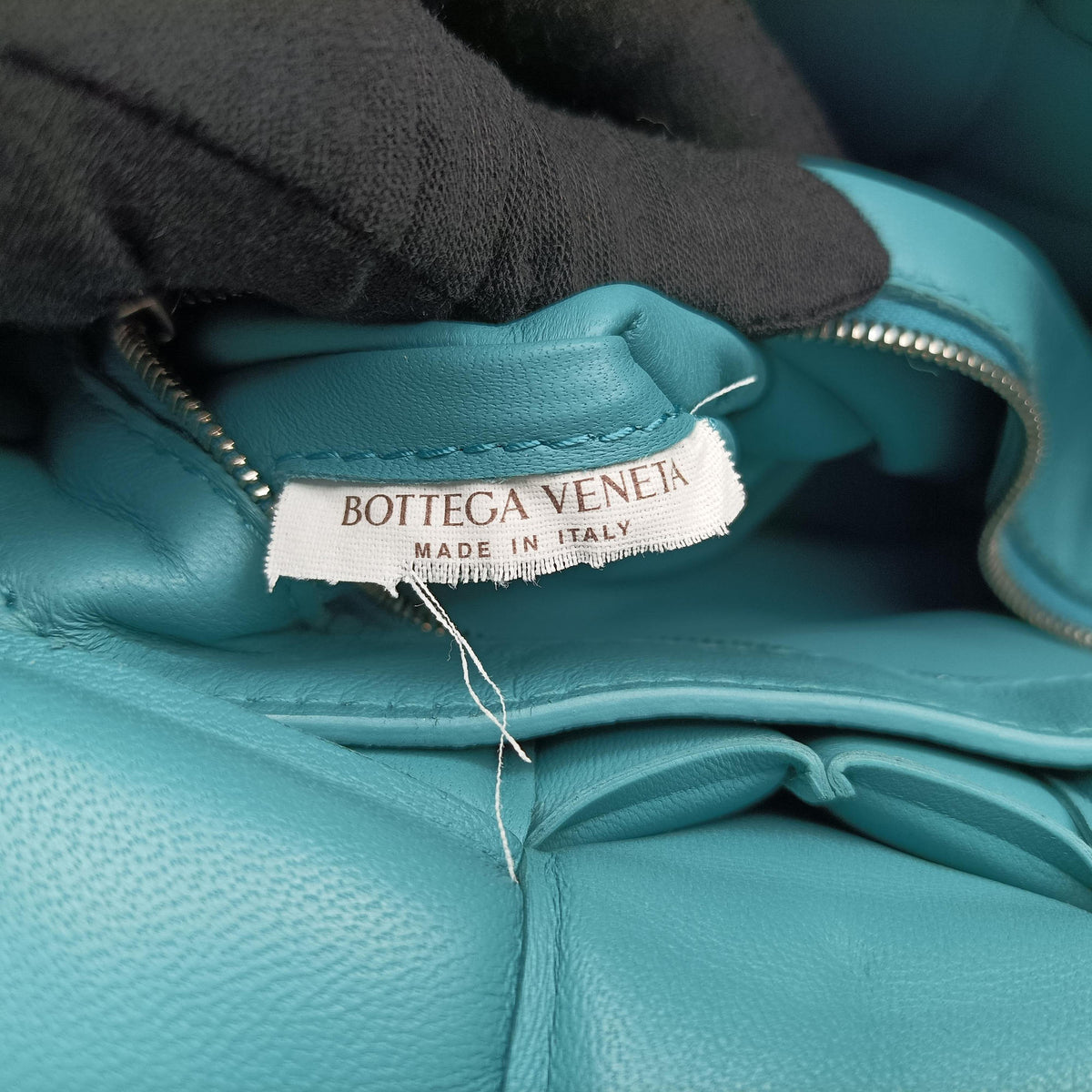Padded Cassette Blue lambskin 591970 B09024081Nパデッド カセット ブルー ラムスキン 591970 B09024081N