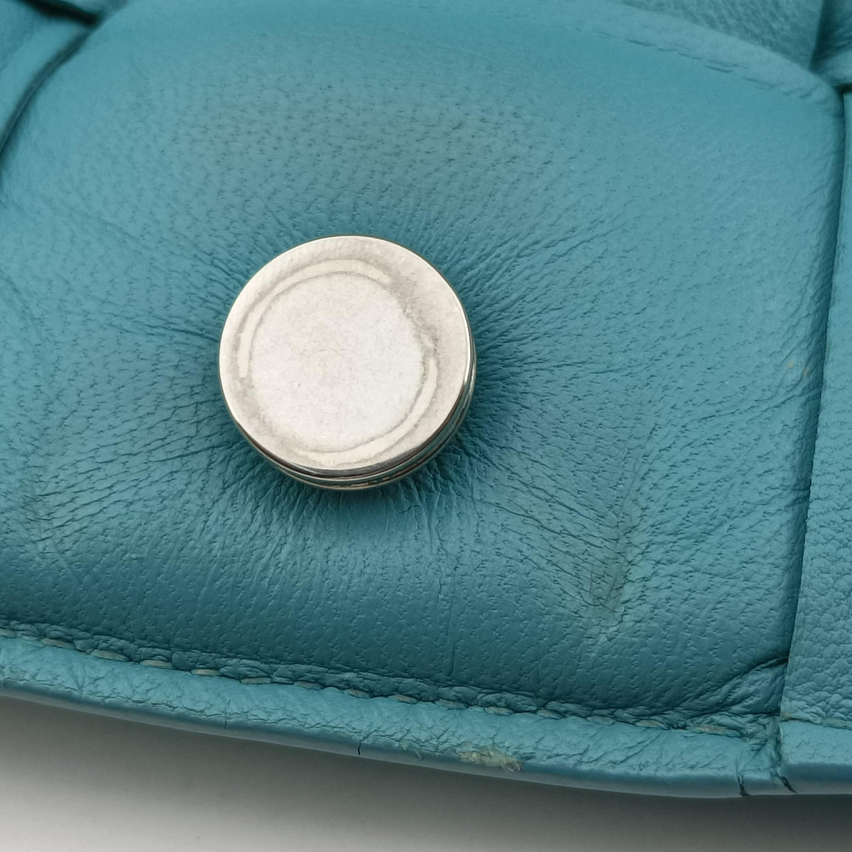 Padded Cassette Blue lambskin 591970 B09024081Nパデッド カセット ブルー ラムスキン 591970 B09024081N