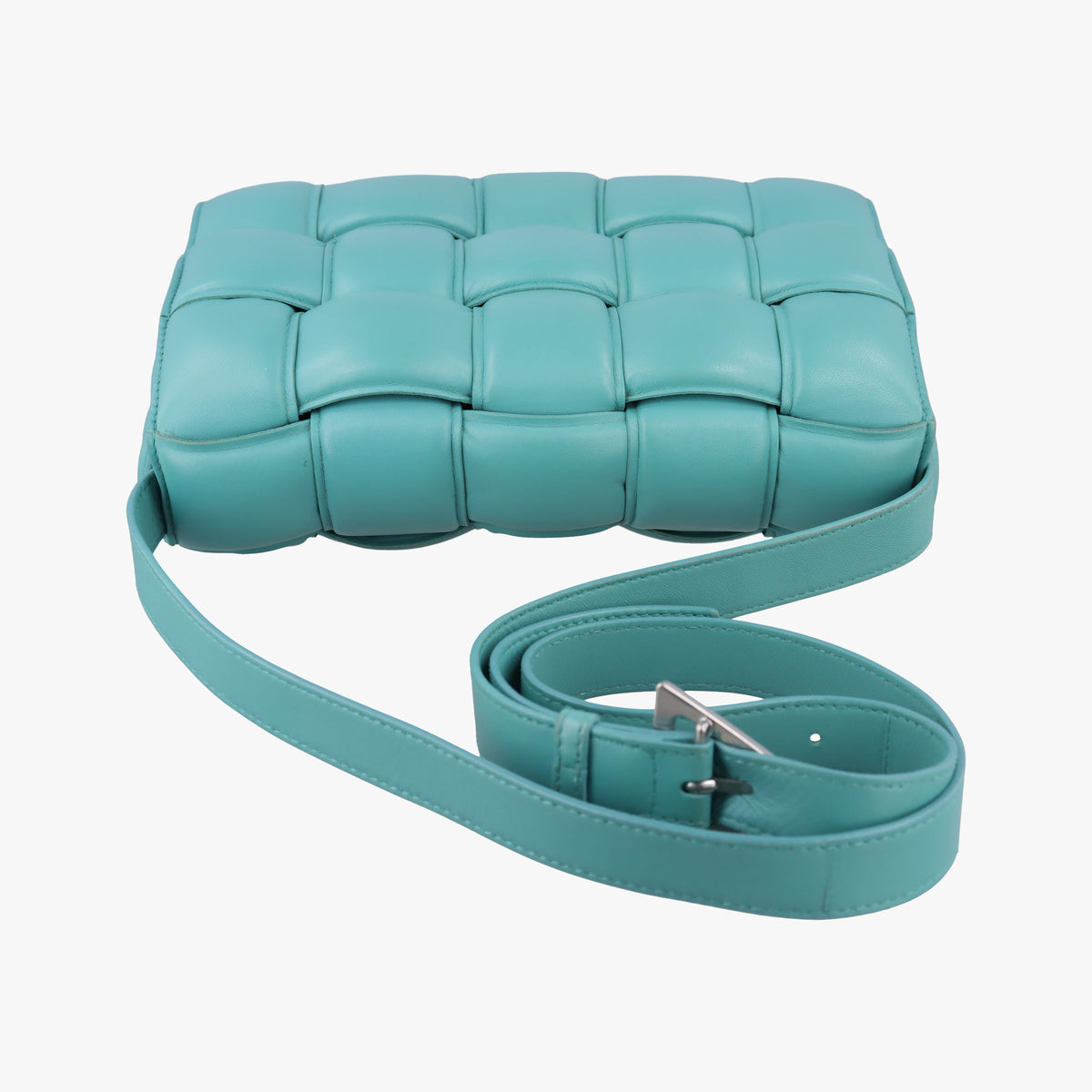 Padded Cassette Blue lambskin 591970 B09024081Nパデッド カセット ブルー ラムスキン 591970 B09024081N