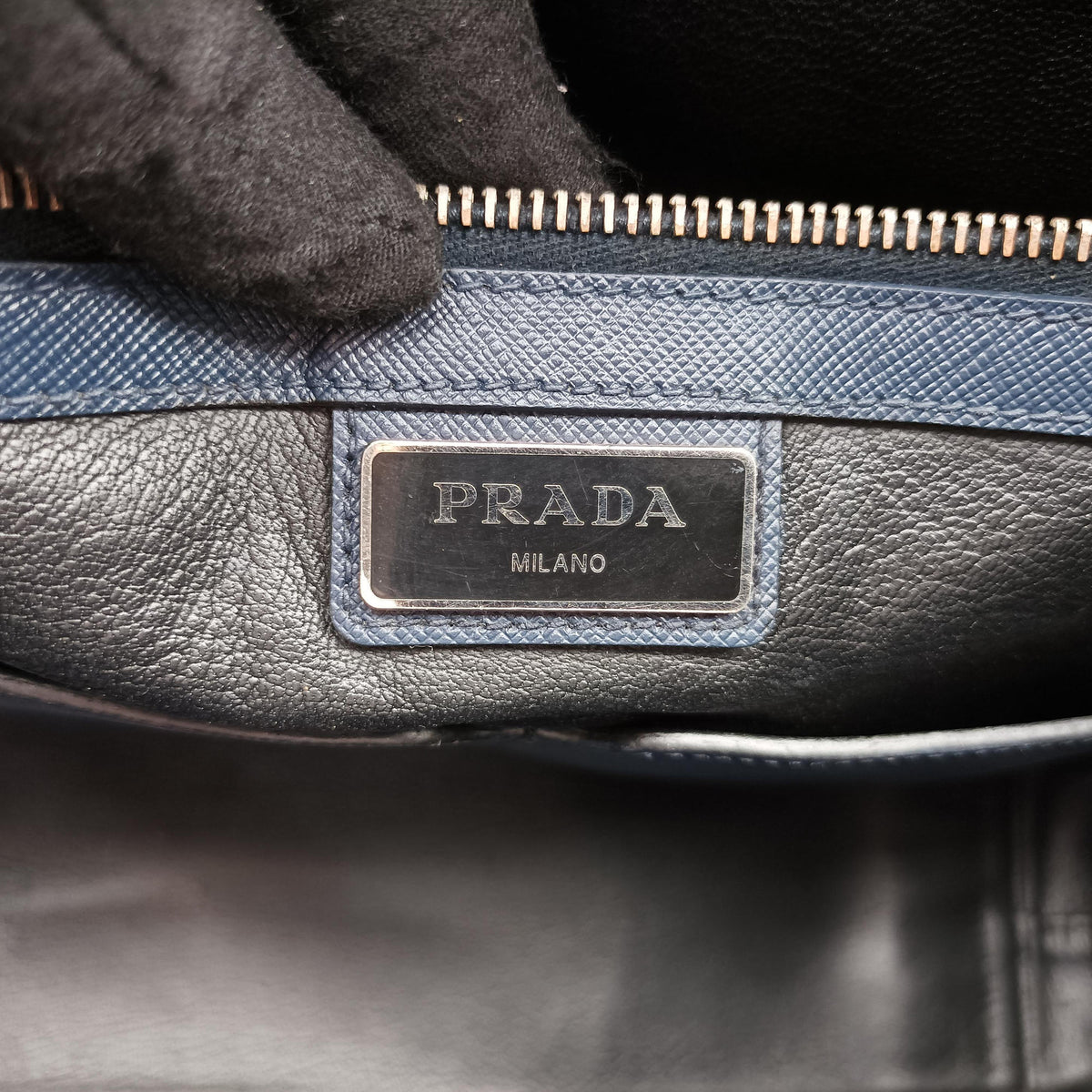 Business Briefcase Navy SAFFIANO Leather 2VE011 31/H 208ビジネス ブリーフケース ネービー サフィアーノレザー 2VE011 31/H 208
