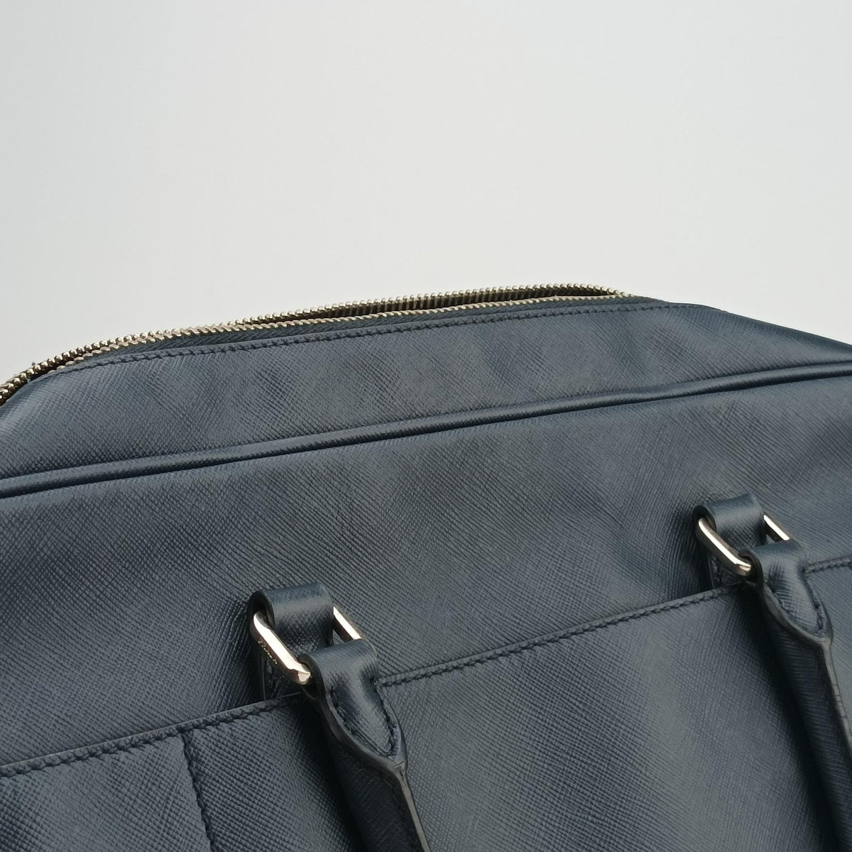 Business Briefcase Navy SAFFIANO Leather 2VE011 31/H 208ビジネス ブリーフケース ネービー サフィアーノレザー 2VE011 31/H 208