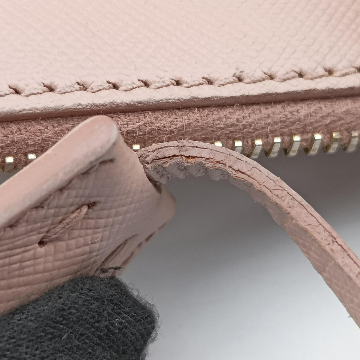 Galleria Pink SAFFIANO Leather BN2274 100ガレリア ピンク サフィアーノレザー BN2274 100