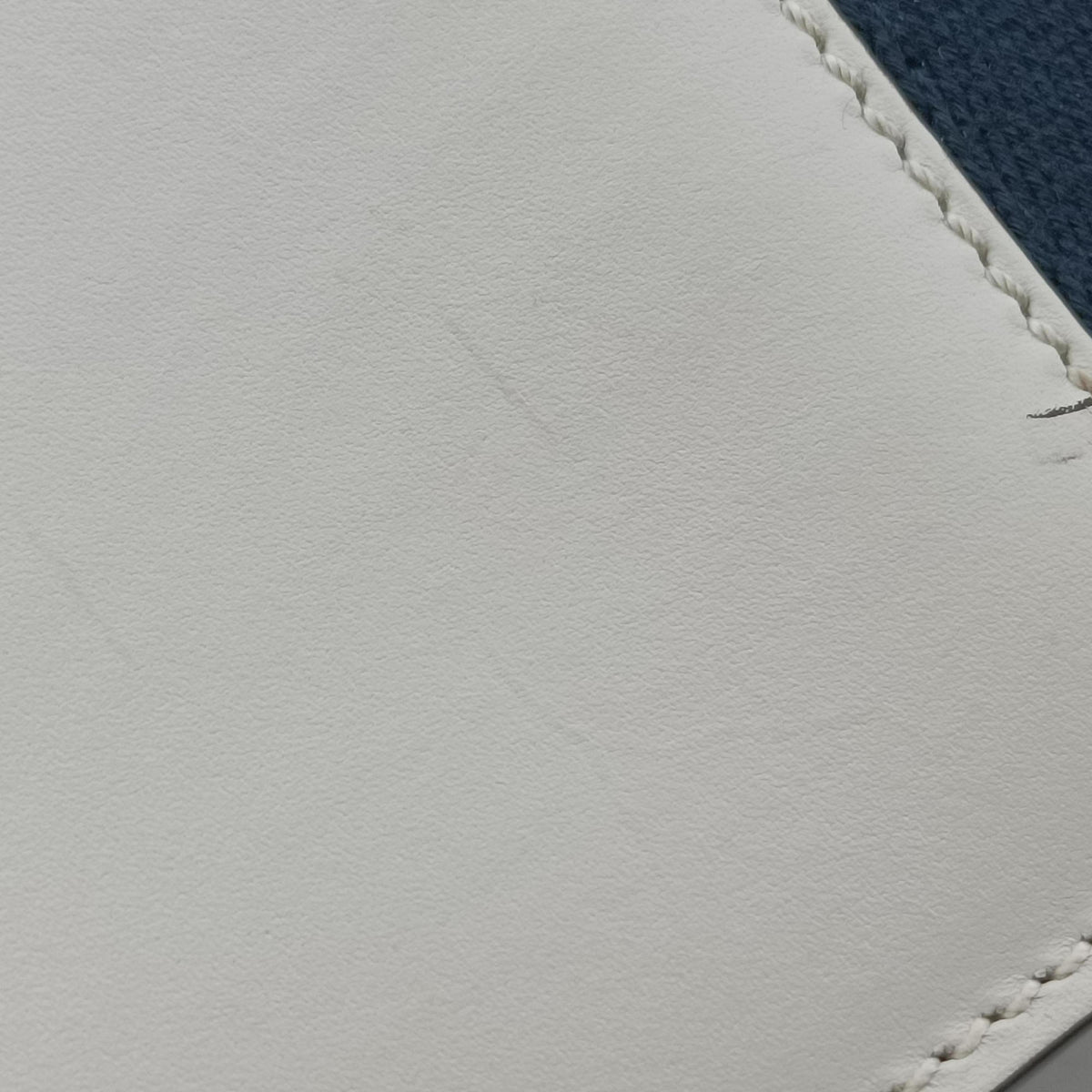 Sylvie White Leather 421882 E023605233シルヴィ ホワイト レザー 421882 E023605233