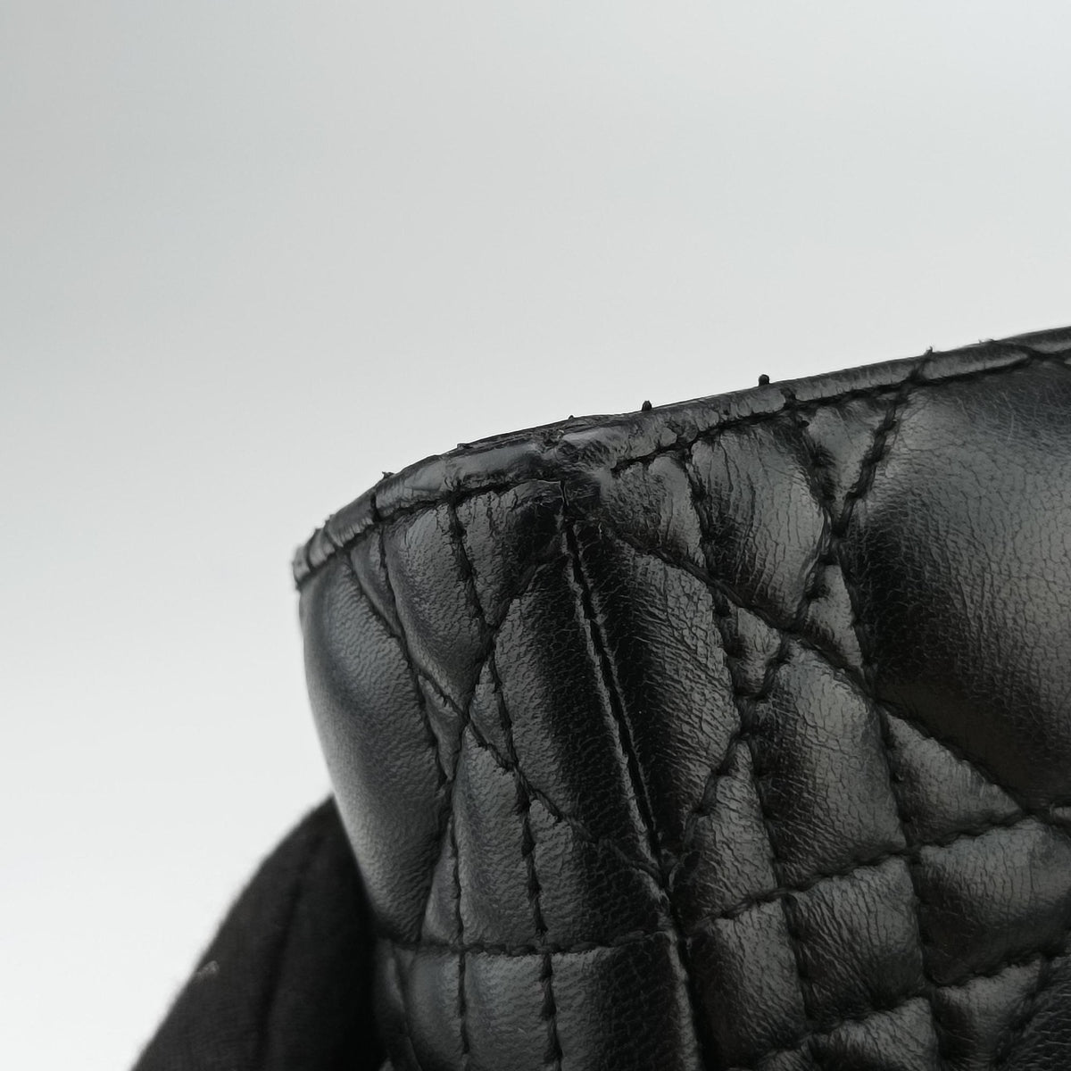Lady Dior Black lambskin 01-MA-1110レディディオール ブラック ラムスキン 01-MA-1110