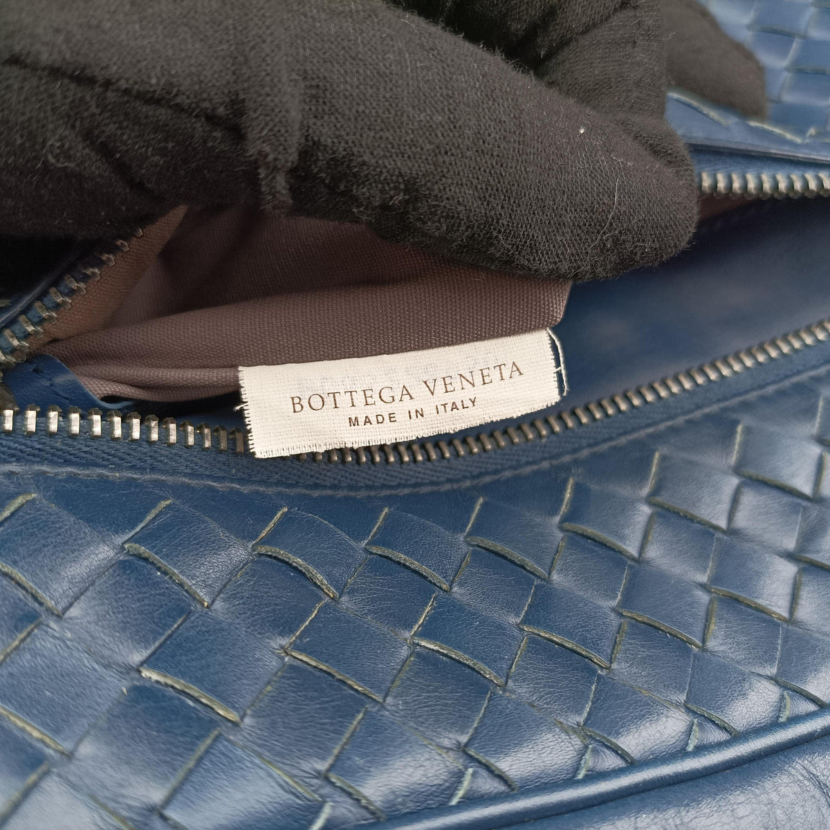 Intrecciato Navy lambskin B063228950イントレチャート ネイビー ラムスキン B063228950