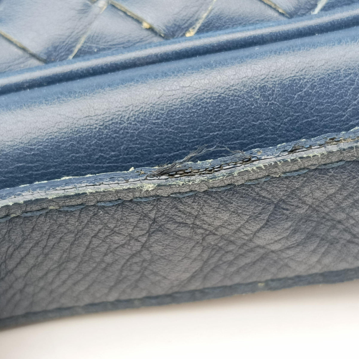 Intrecciato Navy lambskin B063228950イントレチャート ネイビー ラムスキン B063228950