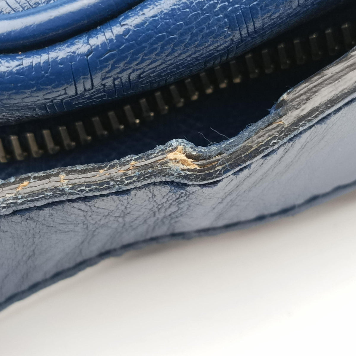 Diamante Messenger Blue Leather 201448 A015818758ディアマンテ メッセンジャー ブルー レザー 201448 A015818758