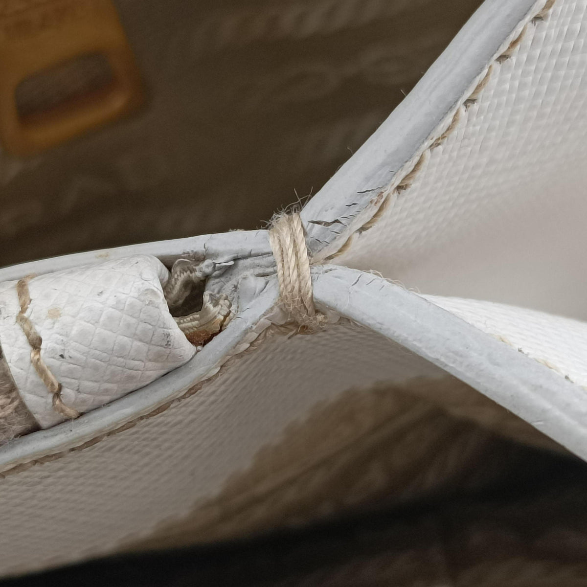 Promenade White SAFFIANO Leather BN2558 7/R 165プロムナード ホワイト サフィアーノレザー BN2558 7/R 165