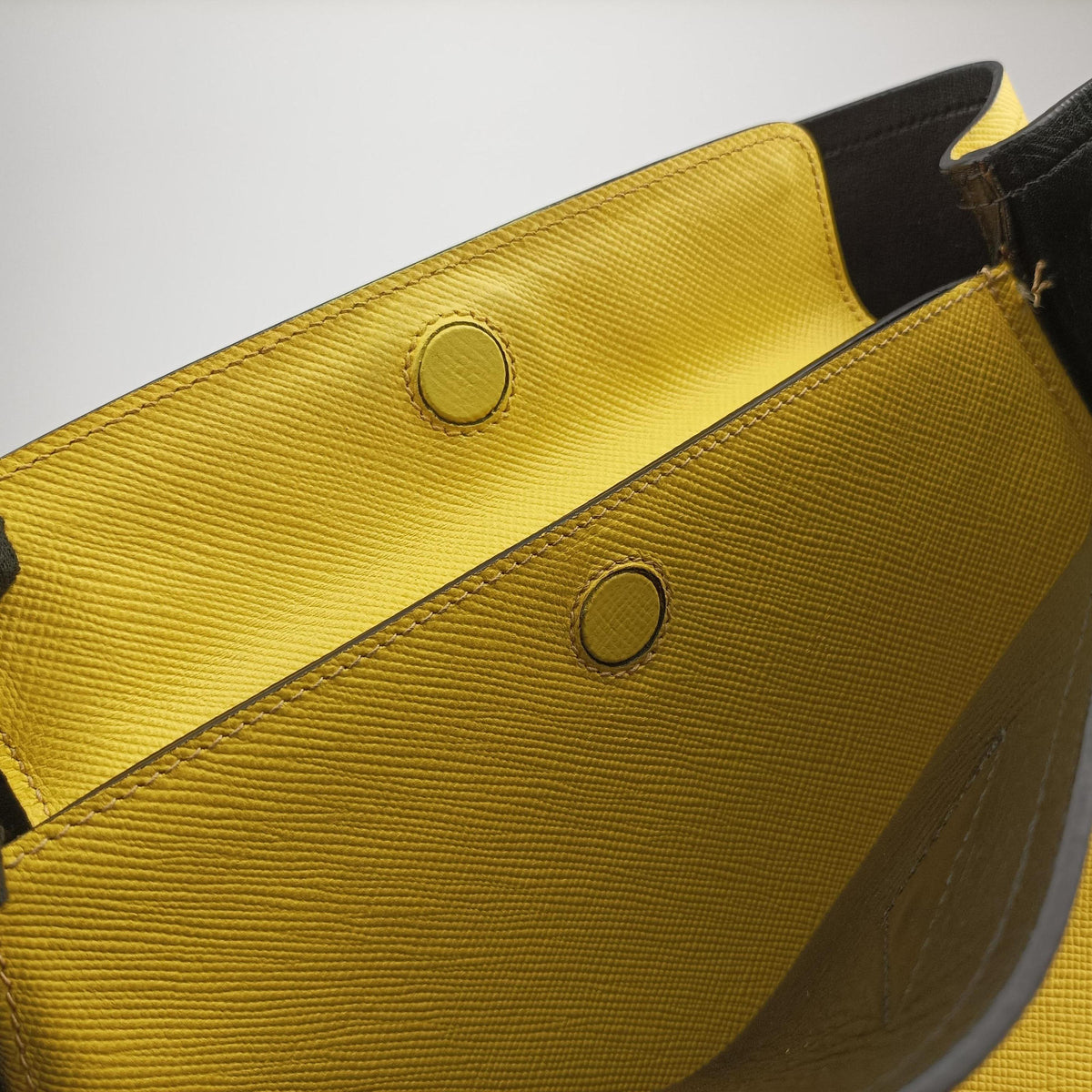 Double Cuir Yellow SAFFIANO　Leather BN2756 117ダブル キュイール イエロー サフィアーノレザー BN2756 117