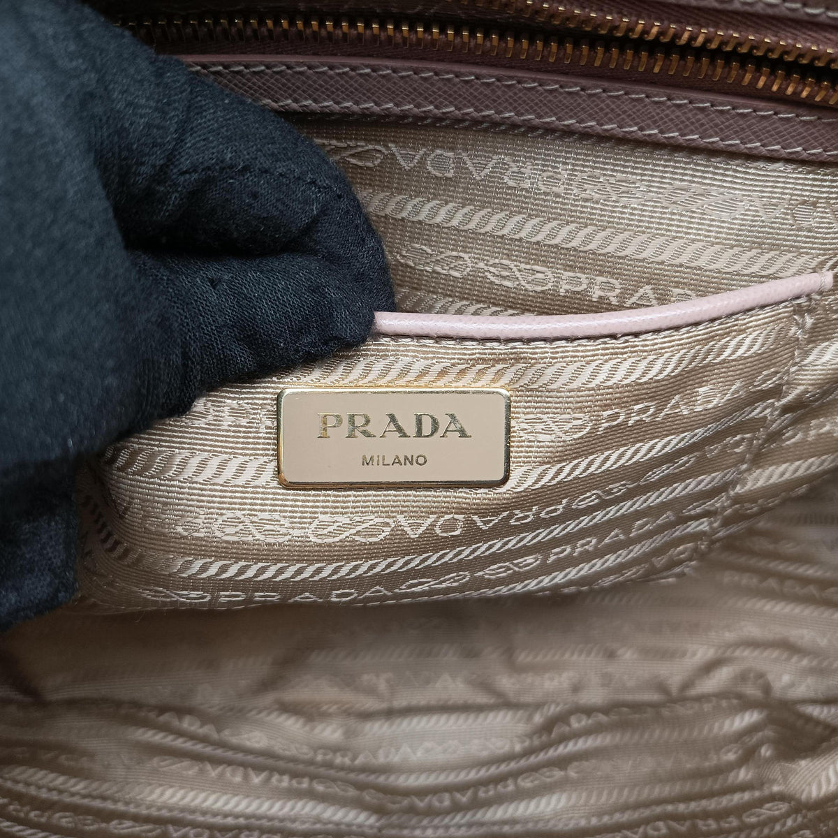 Galleria Pink SAFFIANO Leather BN1801 14 Iガレリア ピンク サフィアーノレザー BN1801 14 I