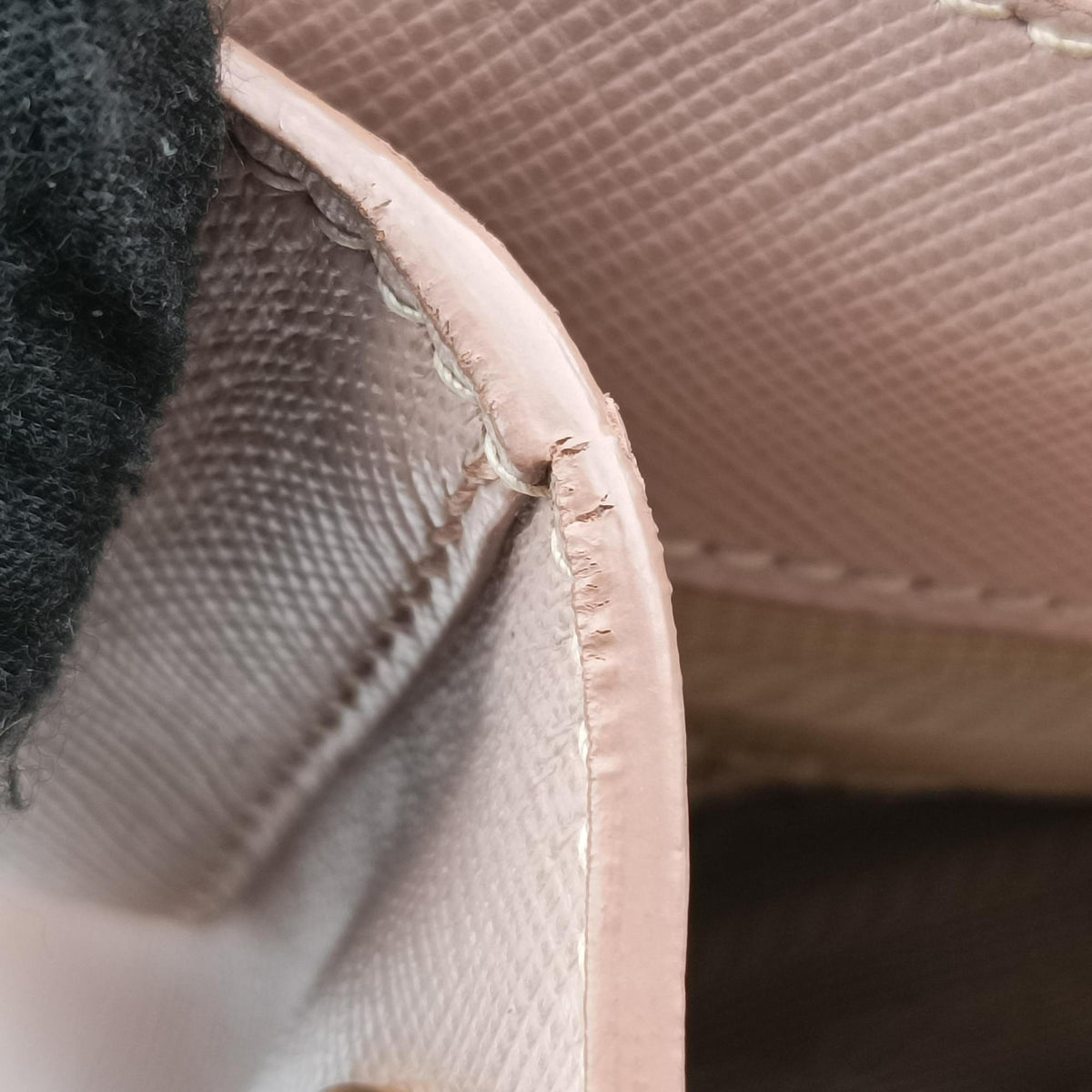 Galleria Pink SAFFIANO Leather BN1801 14 Iガレリア ピンク サフィアーノレザー BN1801 14 I