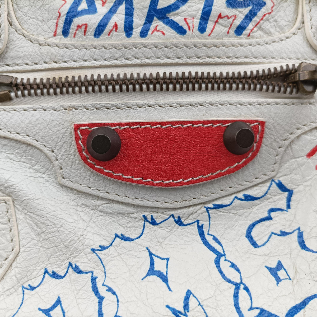 Classic Mini City Graffiti White×Multicolor Arena Lambskin 300295 300295.9060.Y.528147クラシック ミニ シティ グラフィティ ホワイト×マルチカラー アリーナ ラムスキン 300295 300295.9060.Y.528147