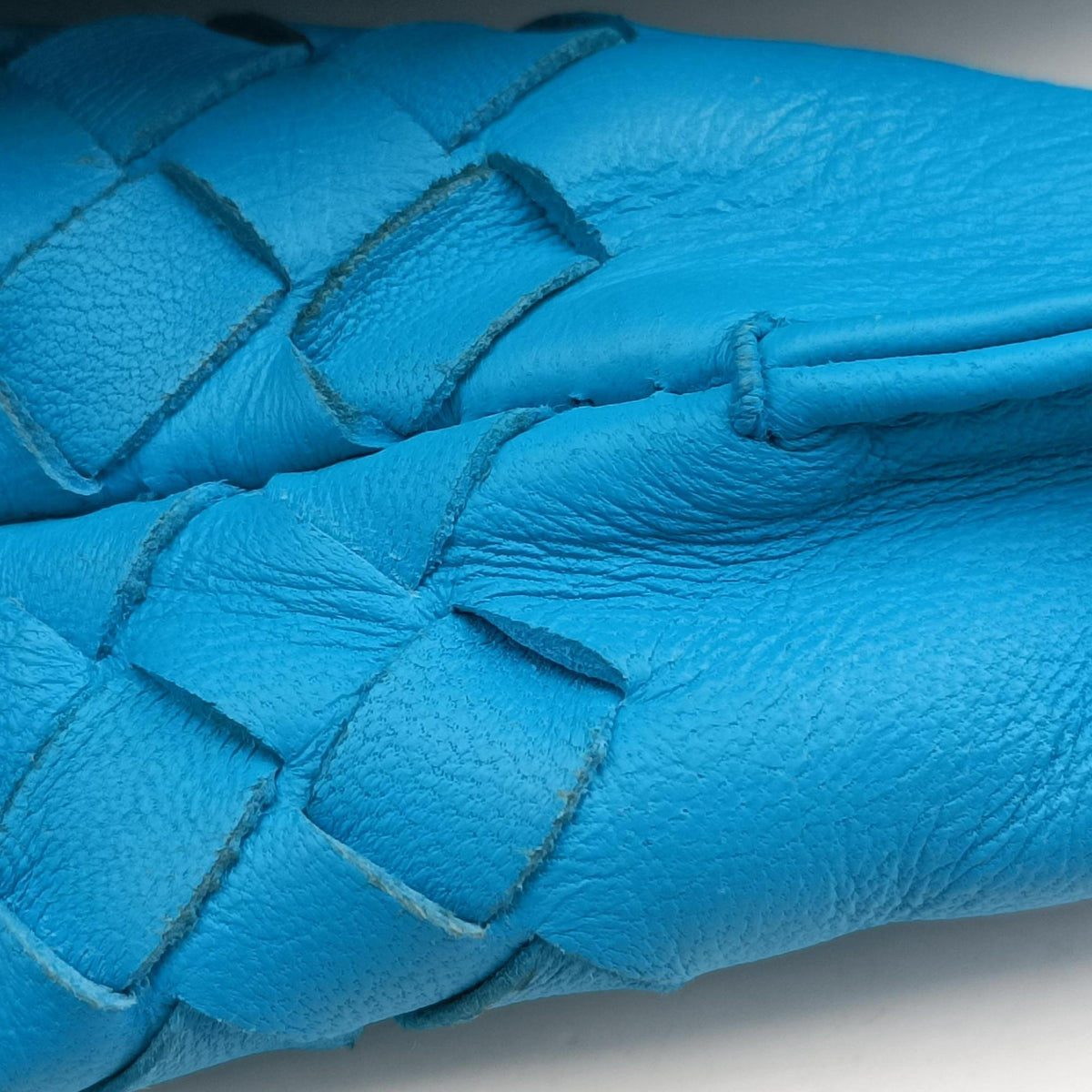 Intrecciato Blue lambskin B00143849Gイントレチャート ブルー ラムスキン B00143849G