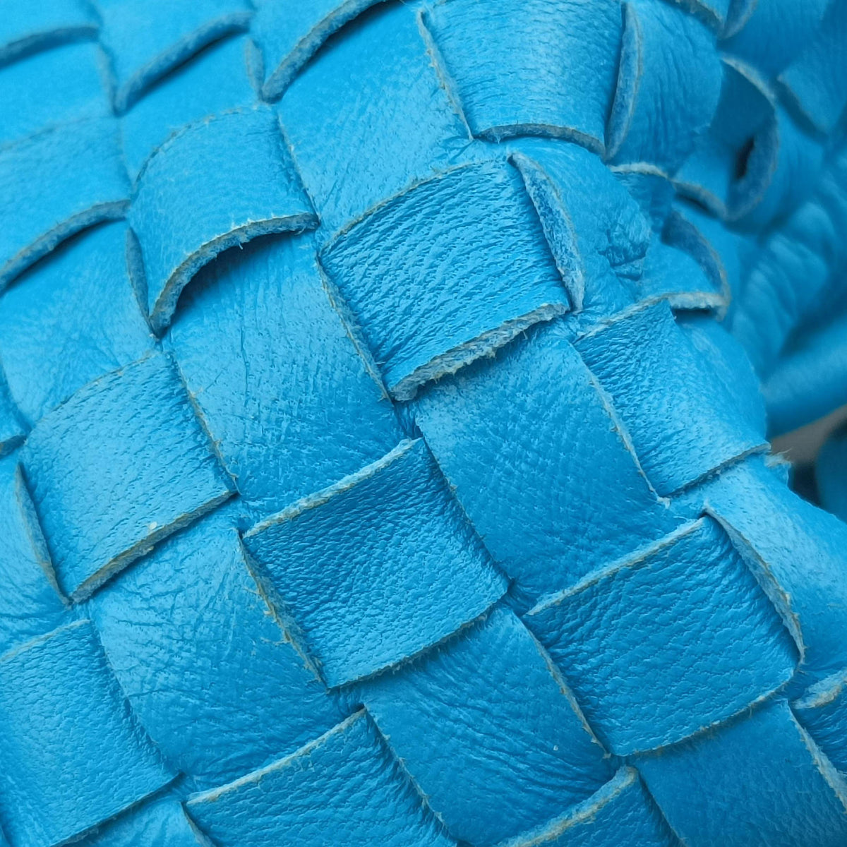 Intrecciato Blue lambskin B00143849Gイントレチャート ブルー ラムスキン B00143849G