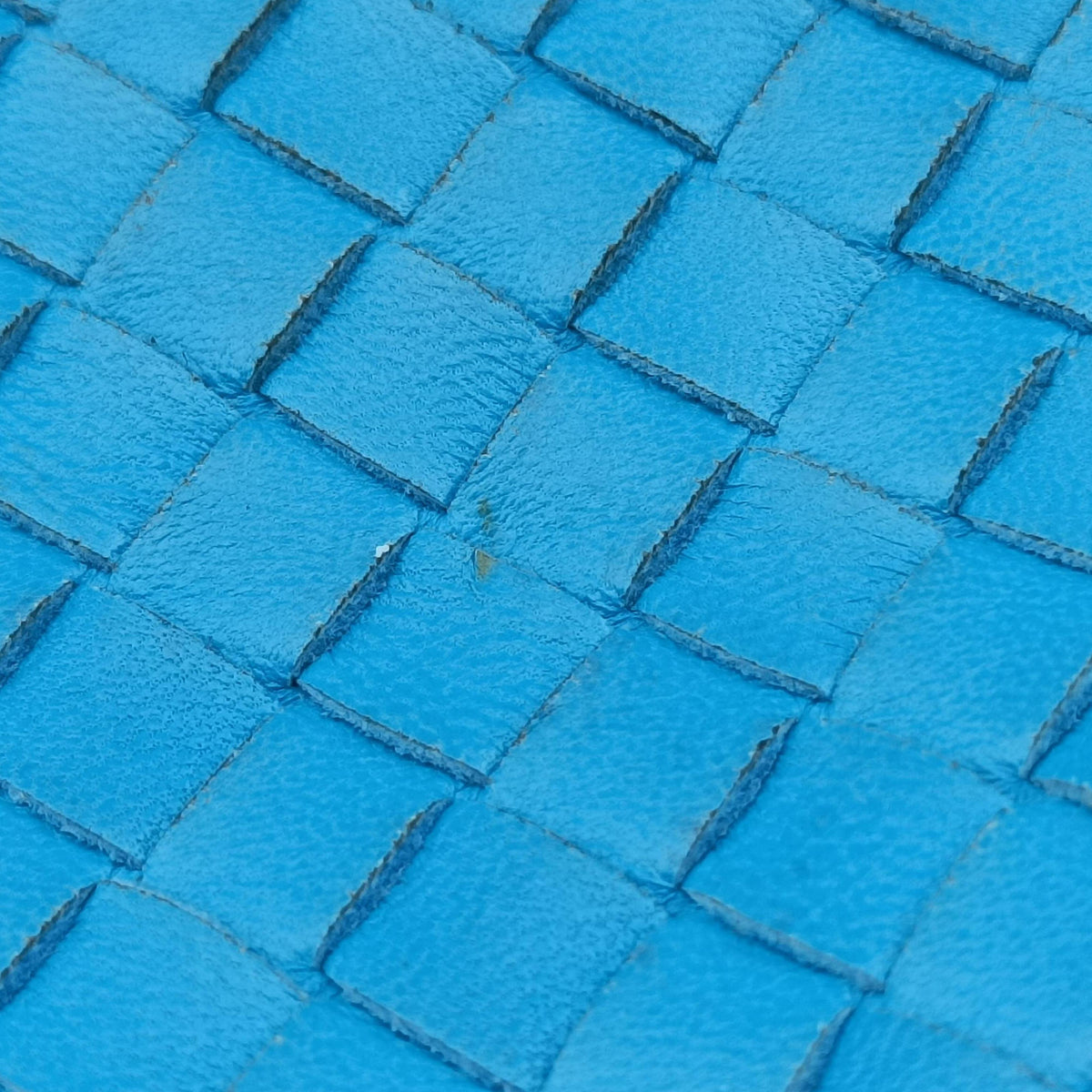 Intrecciato Blue lambskin B00143849Gイントレチャート ブルー ラムスキン B00143849G