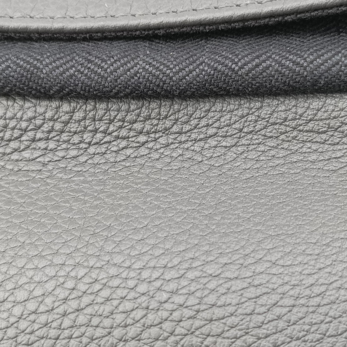 Military Gray Leather B553P59X01 652038ミリタリー グレー レザー B553P59X01 652038