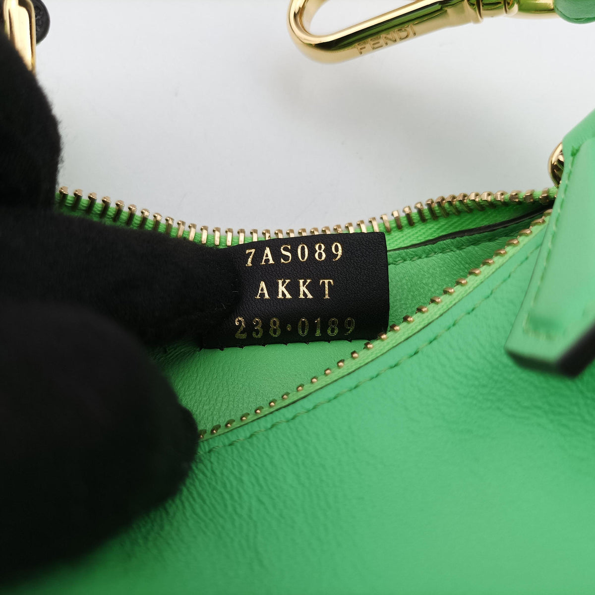 Nano Fendigraphy Green Leather 7AS089 7AS089 AKKT 238.0189ナノ フェンディグラフィー グリーン レザー 7AS089 7AS089 AKKT 238.0189