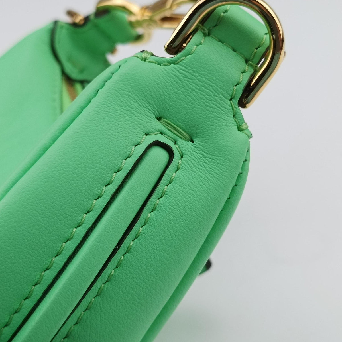 Nano Fendigraphy Green Leather 7AS089 7AS089 AKKT 238.0189ナノ フェンディグラフィー グリーン レザー 7AS089 7AS089 AKKT 238.0189