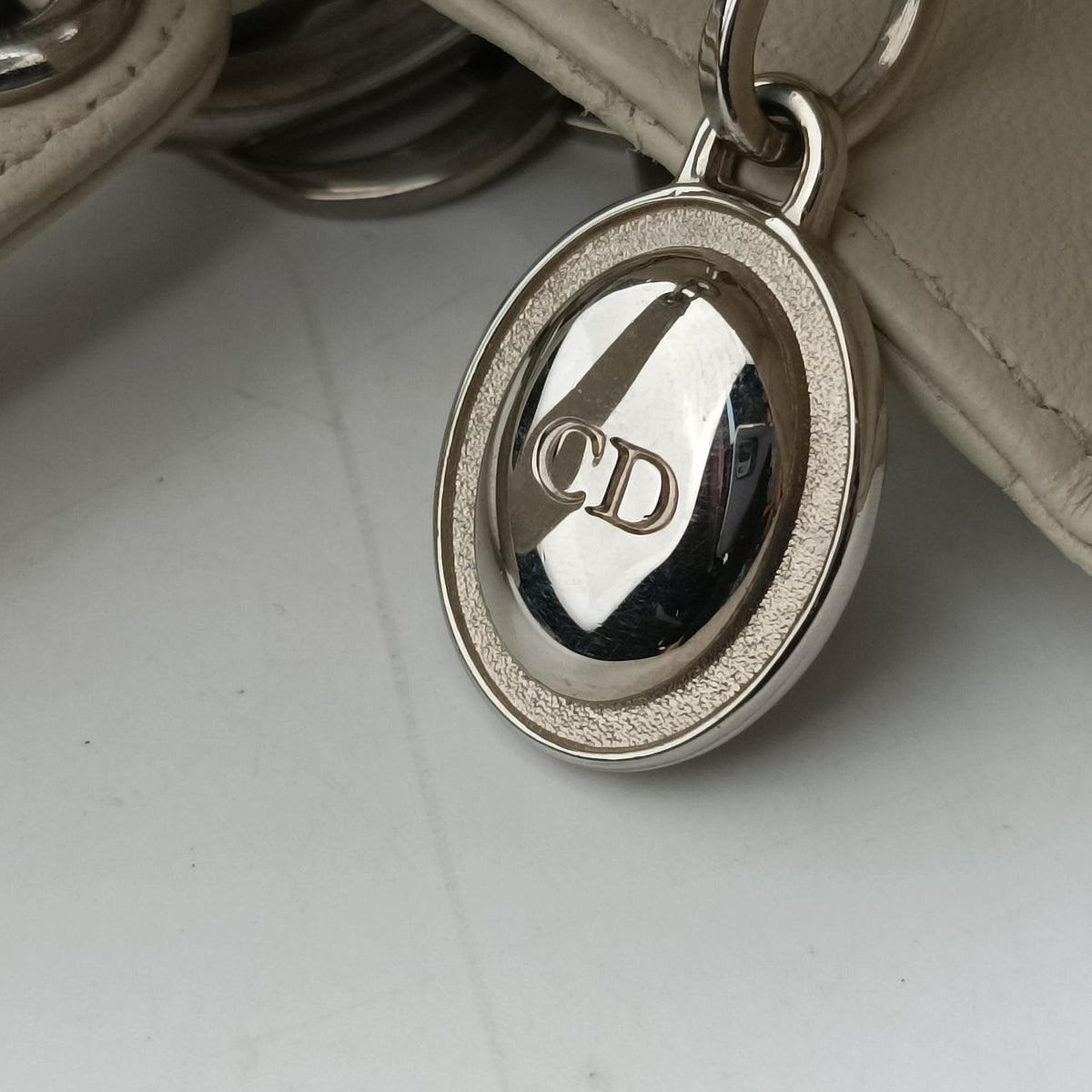 Lady Dior Beige lambskin 09-MA-0096レディディオール ベージュ ラムスキン 09-MA-0096