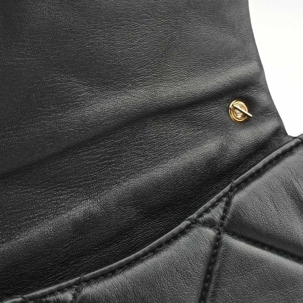 Vara Quilted Black Leather KM-22 C150ヴァラ キルテッド ブラック レザー KM-22 C150
