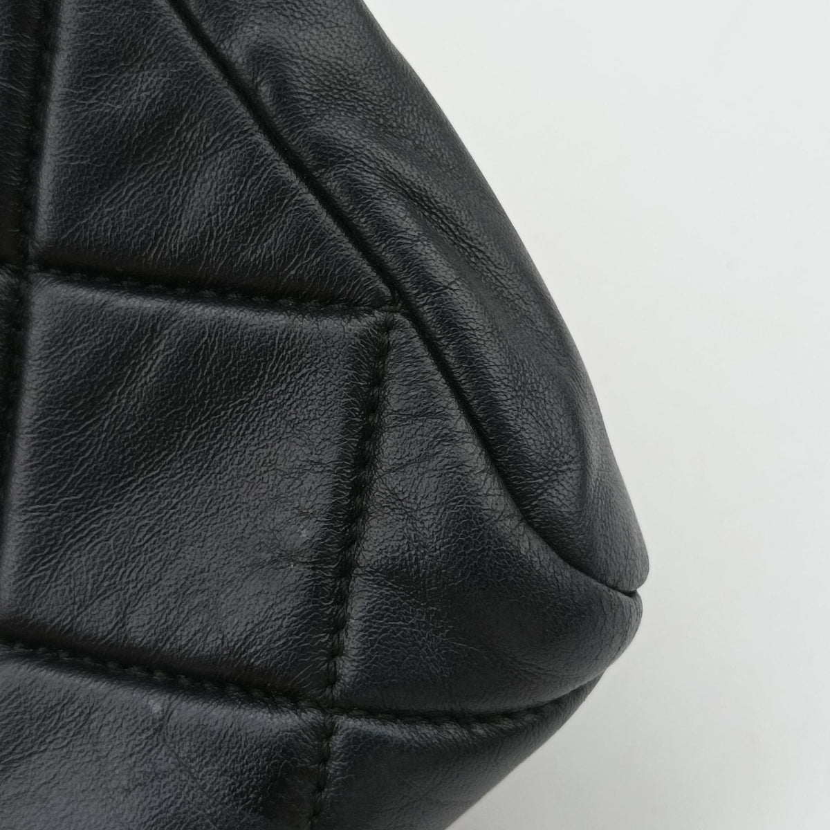 Vara Quilted Black Leather KM-22 C150ヴァラ キルテッド ブラック レザー KM-22 C150