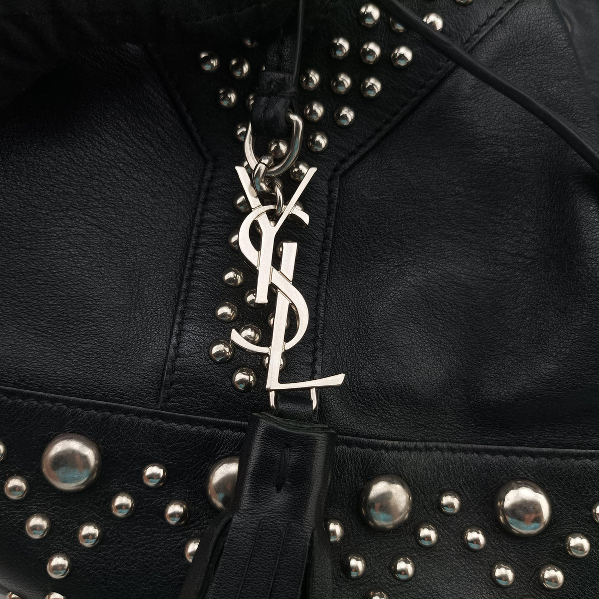 Y Studded Bucket Black Leather 454072 VLR454072.1116Y スタッズバケツ ブラック レザー 454072 VLR454072.1116