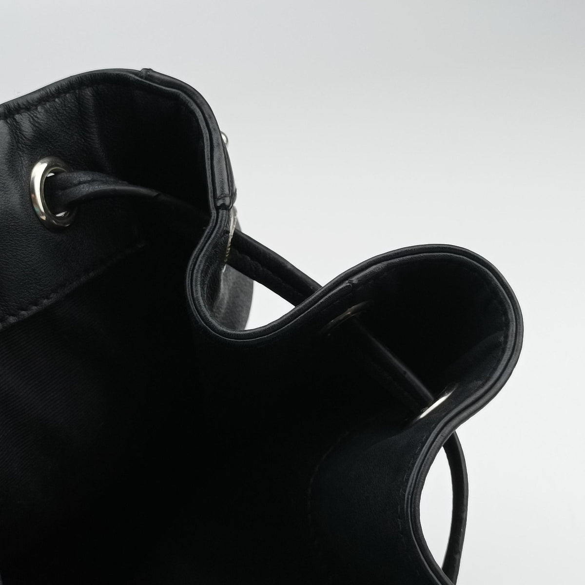 Y Studded Bucket Black Leather 454072 VLR454072.1116Y スタッズバケツ ブラック レザー 454072 VLR454072.1116