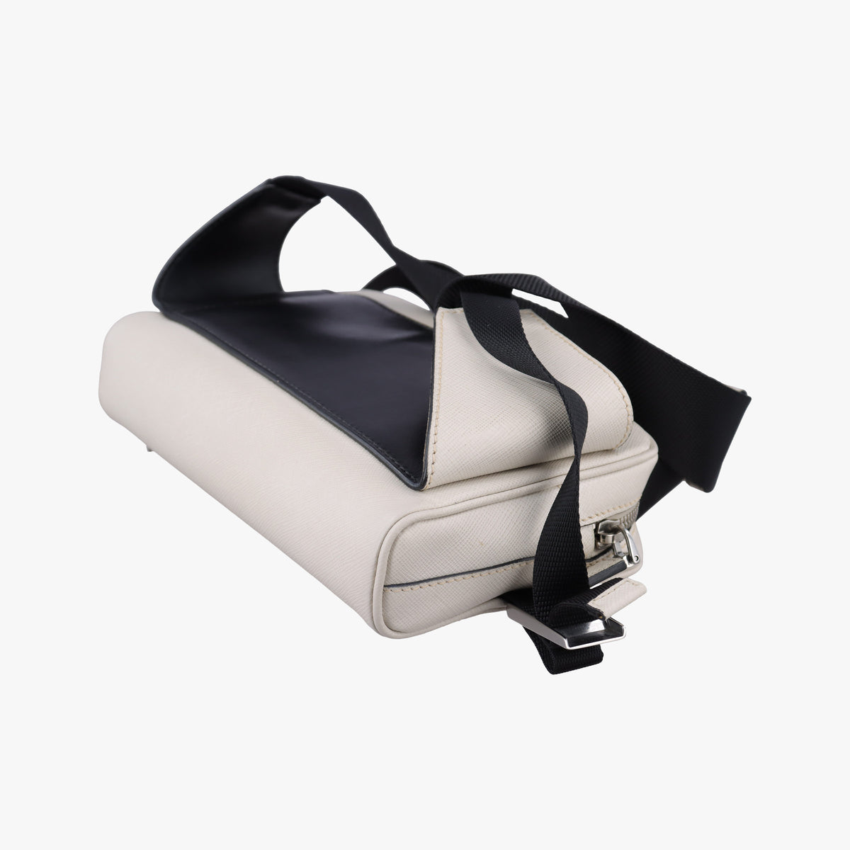 Triangle Logo White Saffiano Leather 2VL012 56 8トライアングル ロゴ ホワイト サフィアーノレザー 2VL012 56 8