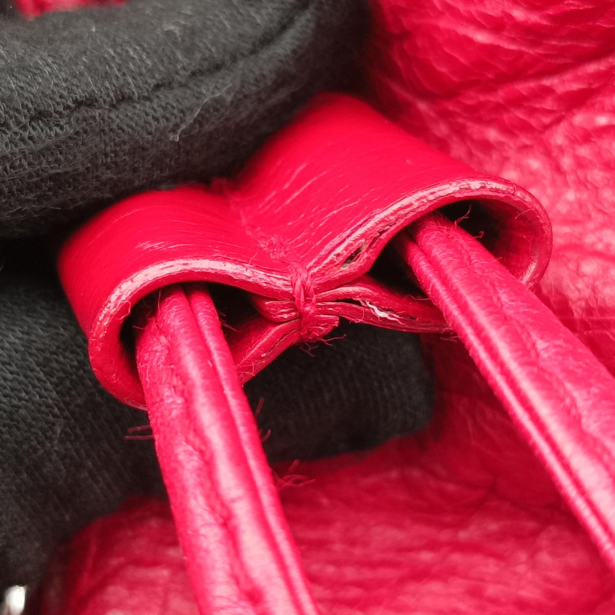 Pompon Red Leather 497717 203069ポンポン レッド レザー 497717 203069