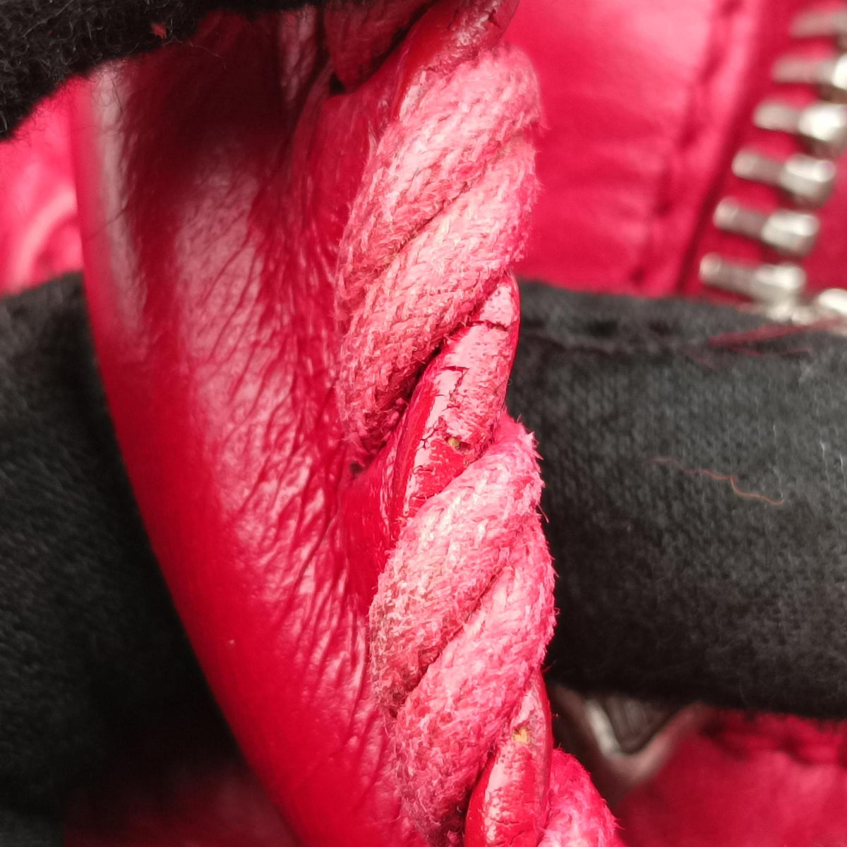 Pompon Red Leather 497717 203069ポンポン レッド レザー 497717 203069