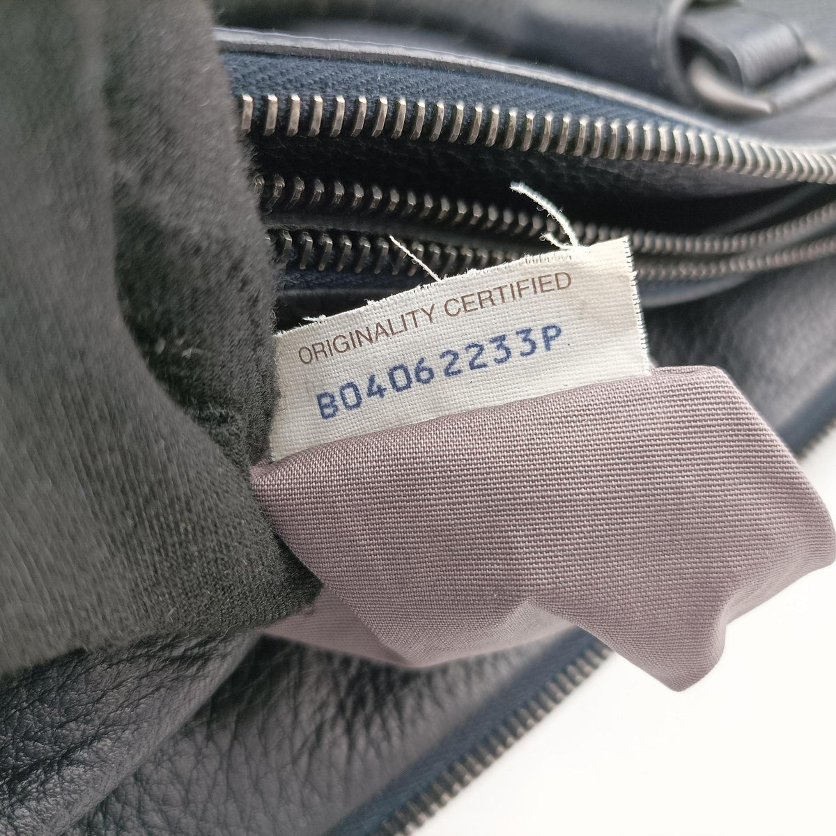 Intrecciato Navy lambskin B04062233Pイントレチャート ネイビー ラムスキン B04062233P