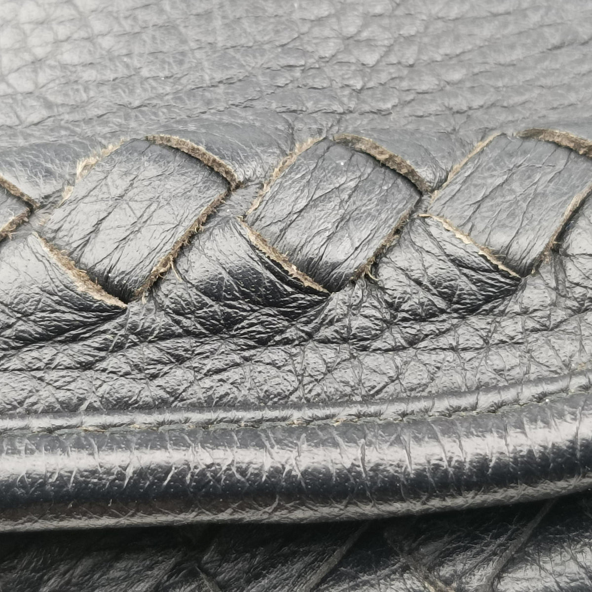 Intrecciato Navy lambskin B04062233Pイントレチャート ネイビー ラムスキン B04062233P