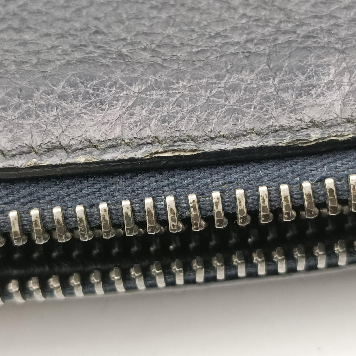 Intrecciato Navy lambskin B04062233Pイントレチャート ネイビー ラムスキン B04062233P