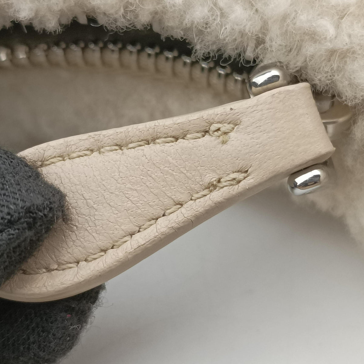 Re-Edition 2000 Beige Sheep Fur 1NE515 31/A3リエディション 2000 ベージュ シープファー 1NE515 31/A3