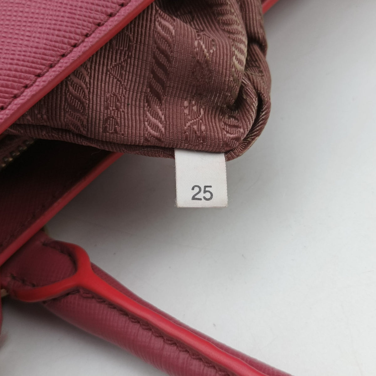 Galleria Pink SAFFIANO Leather BN1786 25ガレリア ピンク サフィアーノレザー BN1786 25