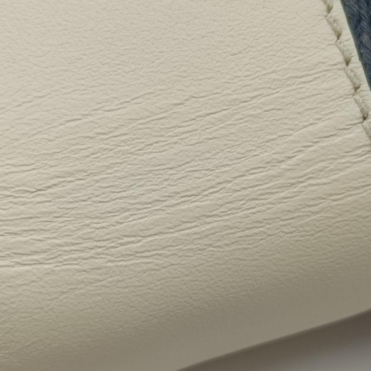 Sylvie White Leather 494646 シルヴィ ホワイト レザー 494646
