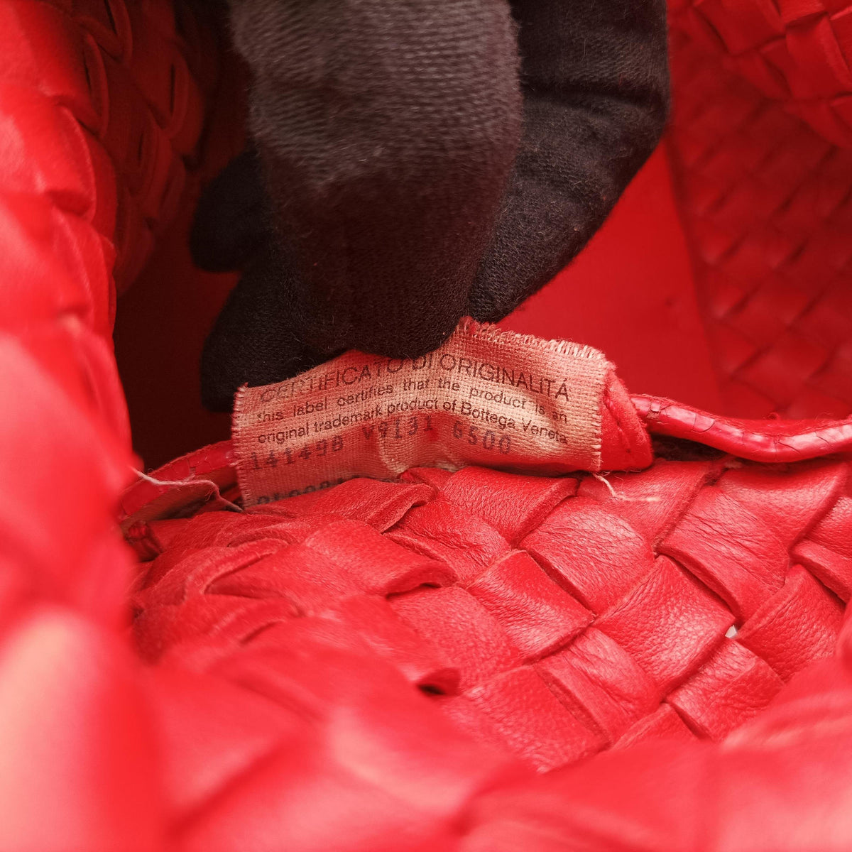 Cabat intrecciato Red lambskin 141498 V9131 6500カバッティントレッチャート レッド ラムスキン 141498 V9131 6500