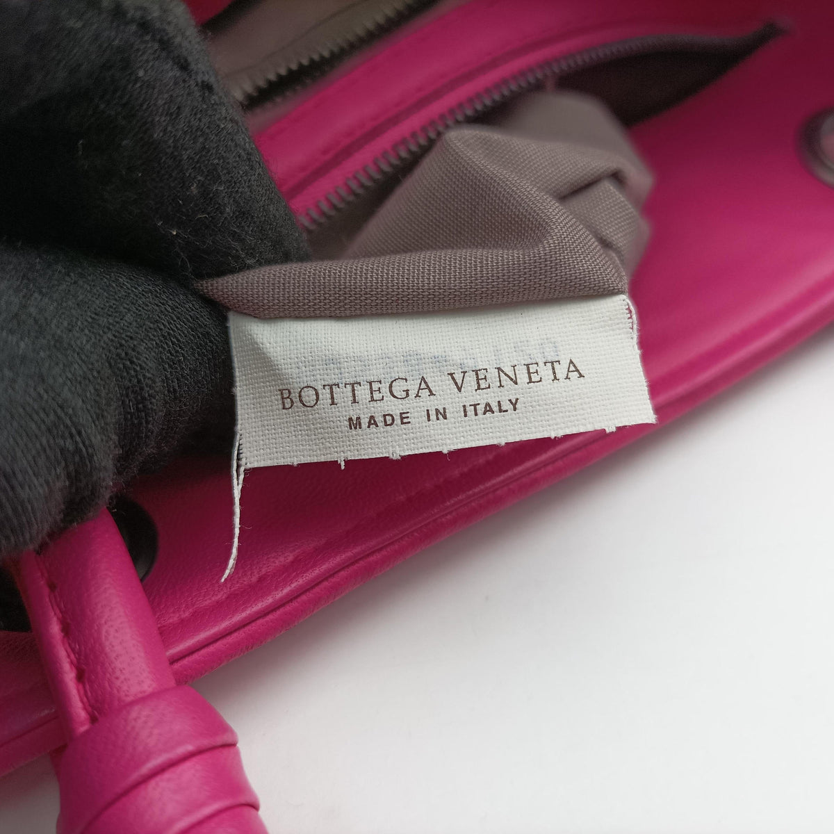 Intrecciato Rose lambskin B053849120イントレチャート ローズ レッド ラムスキン B053849120