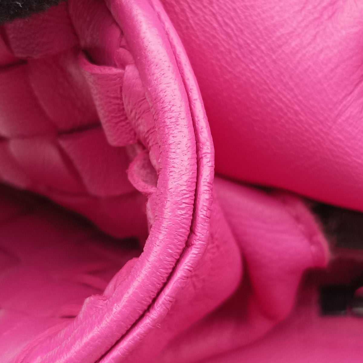 Intrecciato Rose lambskin B053849120イントレチャート ローズ レッド ラムスキン B053849120