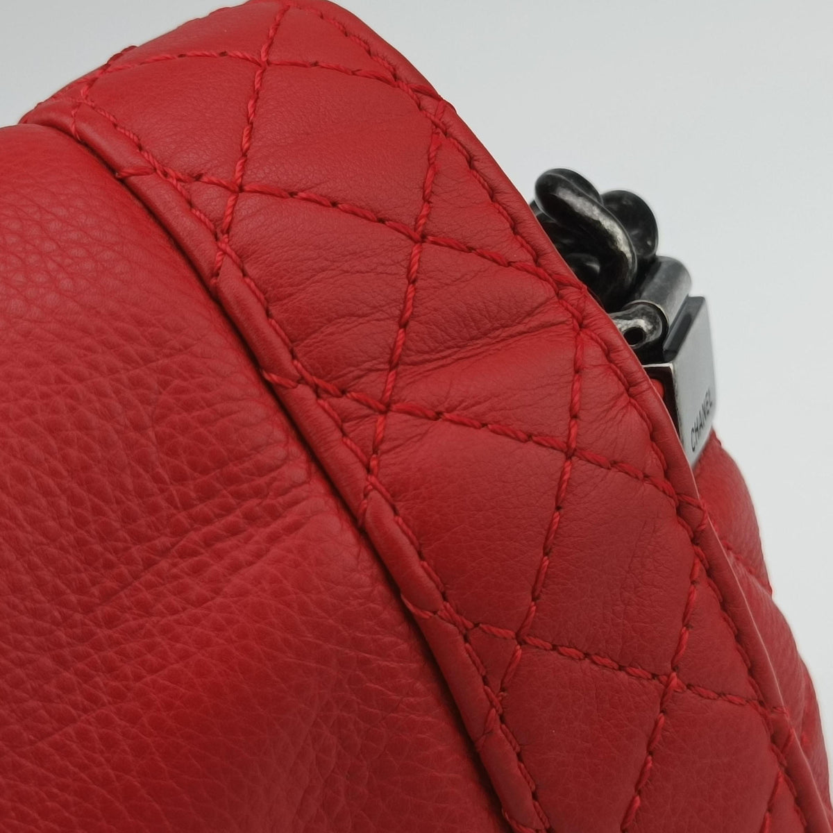 BOY CHANEL Red Leather A67948 18786584ボーイシャネル レッド レザー A67948 18786584