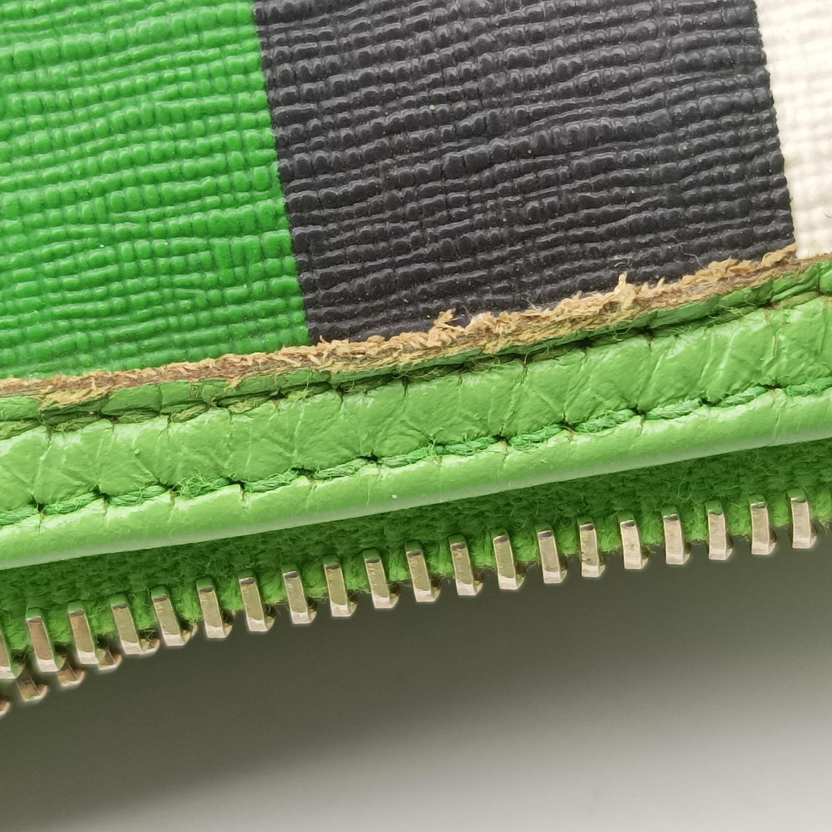 UNICEF Joy Green x White x Black PVC coated canvas 189895 G1880956ユニセフ ジョイ グリーン×ホワイト×ブラック PVCコーティングキャンバス 189895 G1880956